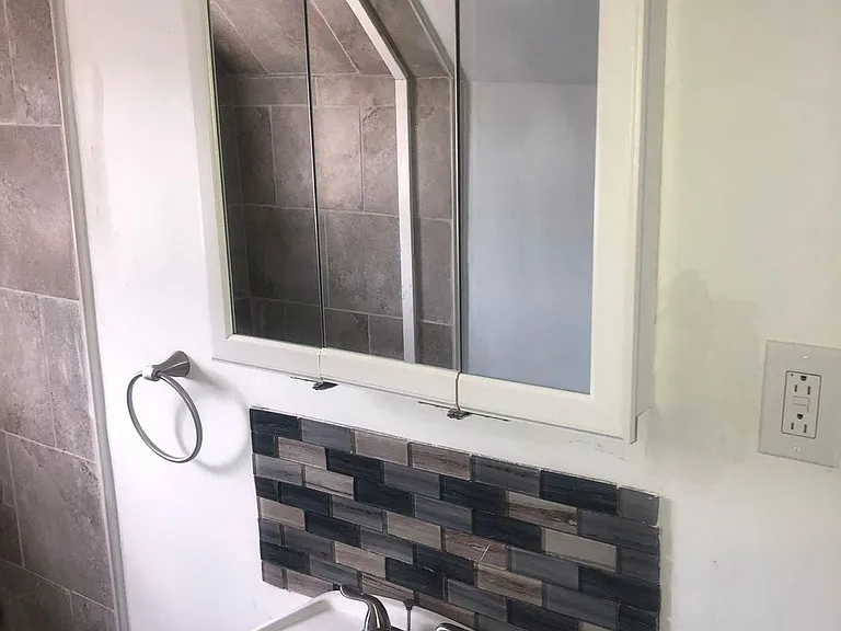 189 Hillside Ave #1B — Photo 2