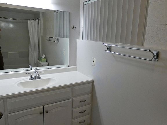 4th image of 52380 Fosteriyah Dr