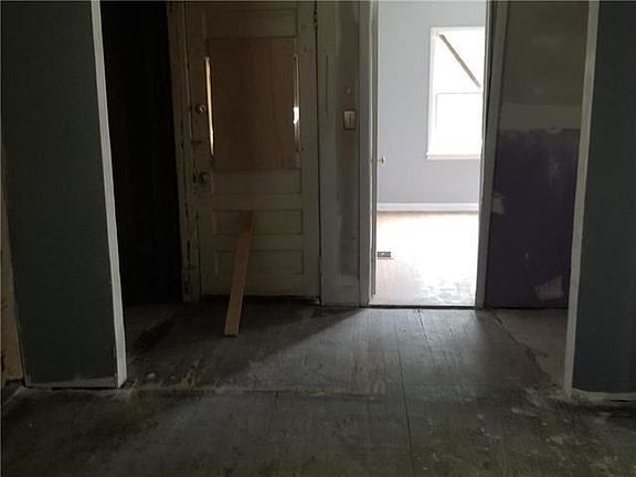 2nd image of 139 Wheeling Ave