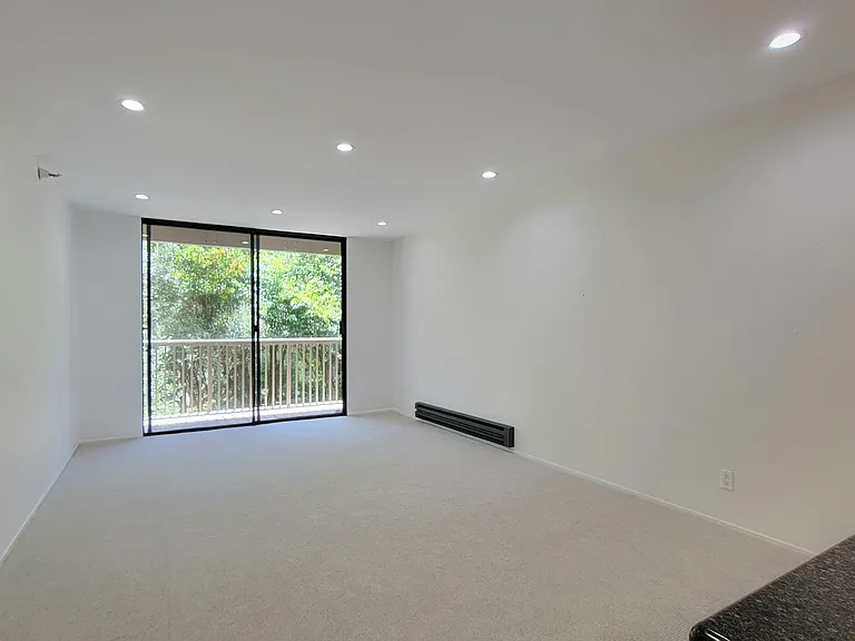 7202 Shelter Creek Ln — Photo 2
