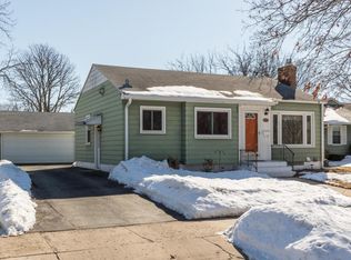 932 7th Ave NE, Rochester, MN 55906