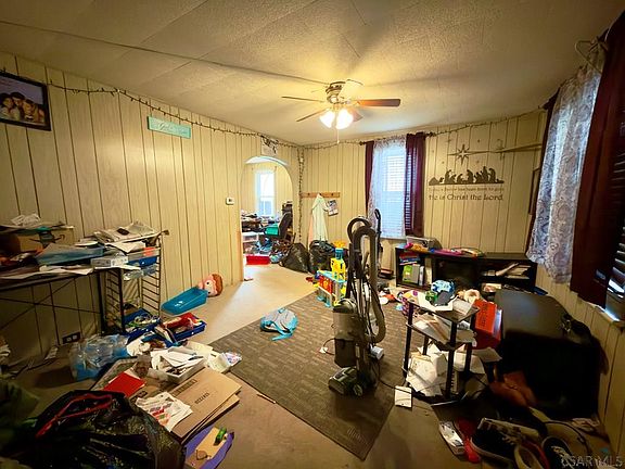 5th image of 444 Green Valley St