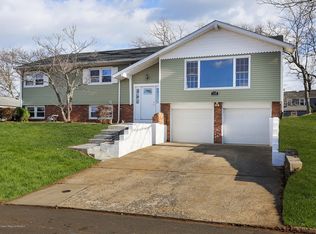 118 Edgeware Ln, Neptune, NJ 07753