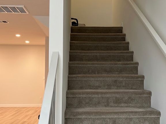 4th image of 651 Winchester Dr