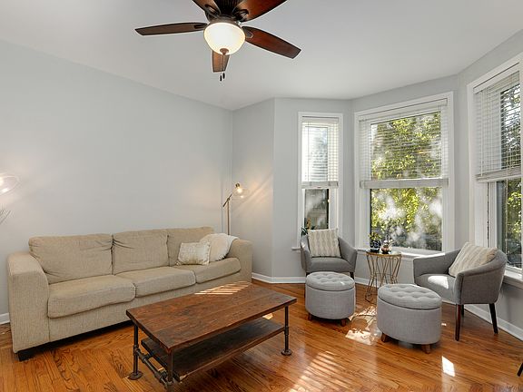 3rd image of 730 W Aldine Ave APT 1