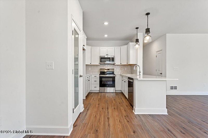 2nd image of 34 Kendra Court