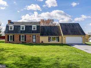 2 Arlin Cir, Lititz, PA 17543