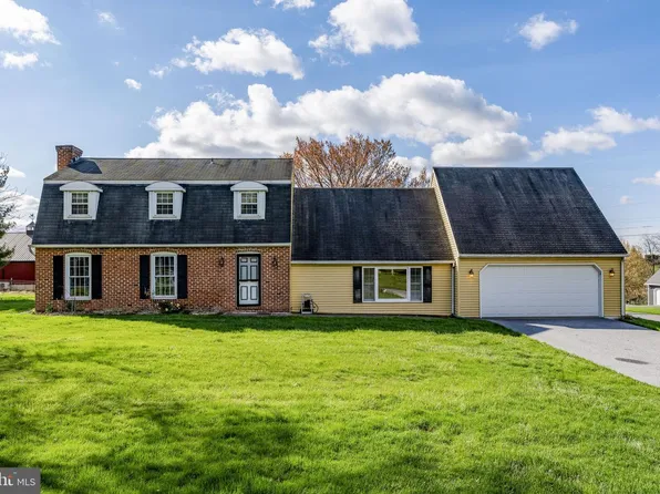 2 Arlin Cir, Lititz, PA 17543