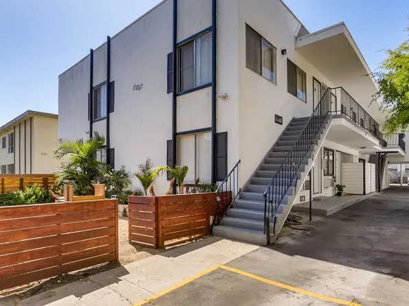 11807 Courtleigh Dr APT 7, Los Angeles, CA 90066