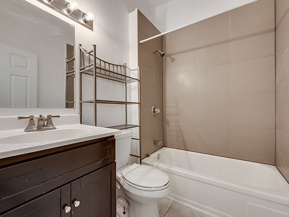 3rd image of 1615 College Ave #2