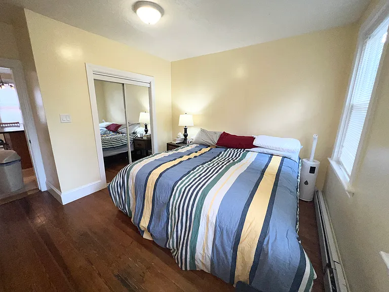 83 America St #6J — Photo 12