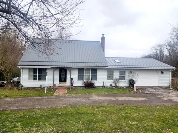 560 Engle Rd, Industry, PA 15052