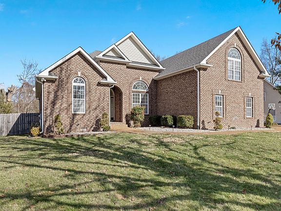 2nd image of 121 Cambria Dr