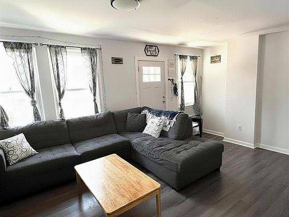 4th image of 1305 Matthews Ave