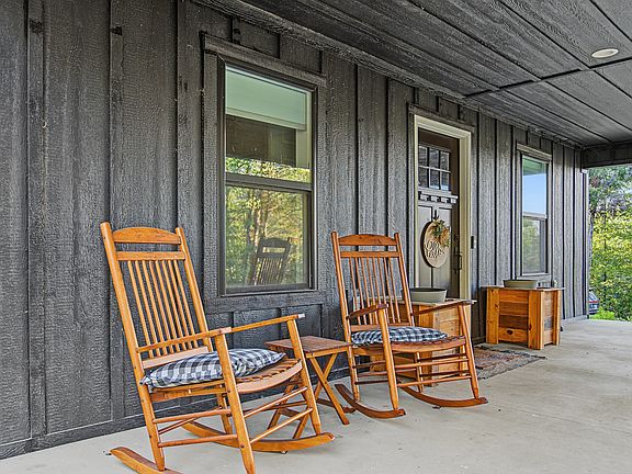 4th image of 2561 Cold Springs Rd
