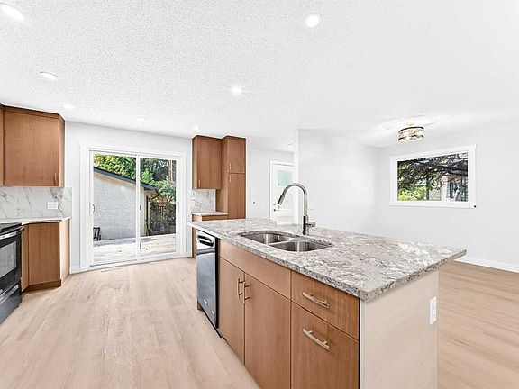 4th image of 55 E McKinley Way SE