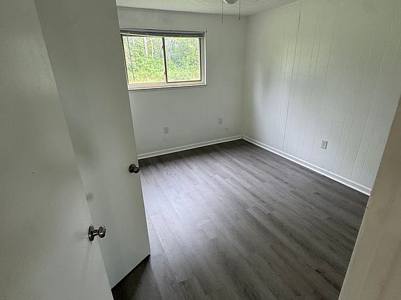4th image of 116 Garrett Ln #116
