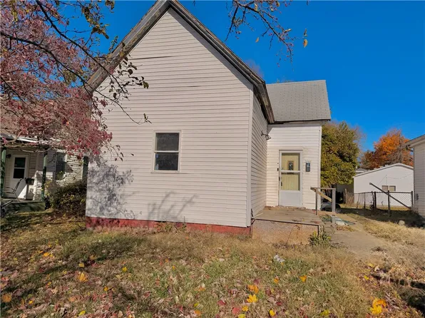 1646 E Wood St, Decatur, IL 62521