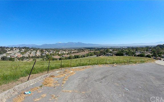 2nd image of 15250 Woodglen Dr