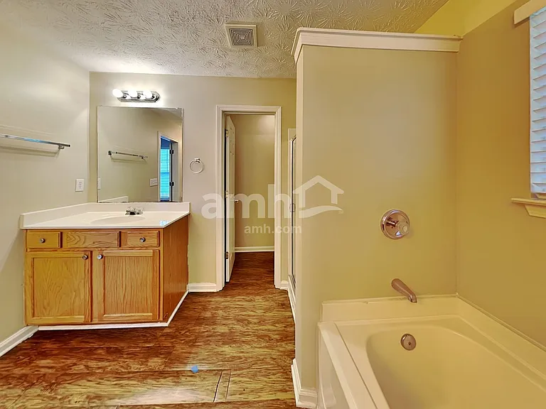 540 Gables Ct — Photo 15