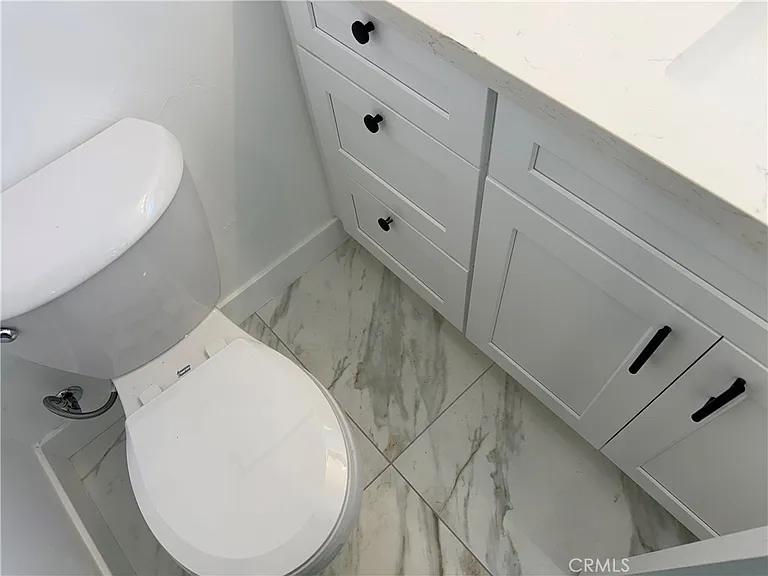 988 Valencia St #6 — Photo 29