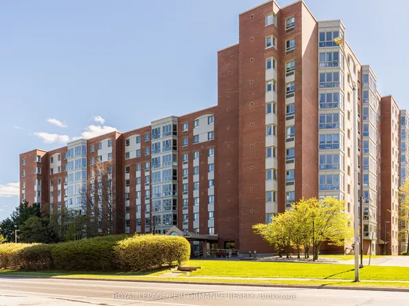 960 Teron Rd #819, Ottawa, ON K2K 2B6