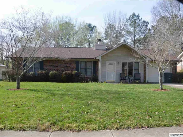 1050 Branscomb Cir SE, Huntsville, AL 35803