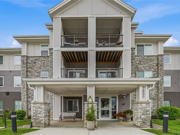 7800 W 123rd St #303, Overland Park, KS 66213
