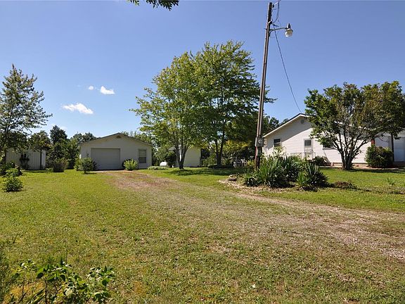 4th image of 461 Mustang Ln