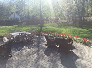 27 Bradrick Ln, Allendale, NJ 07401