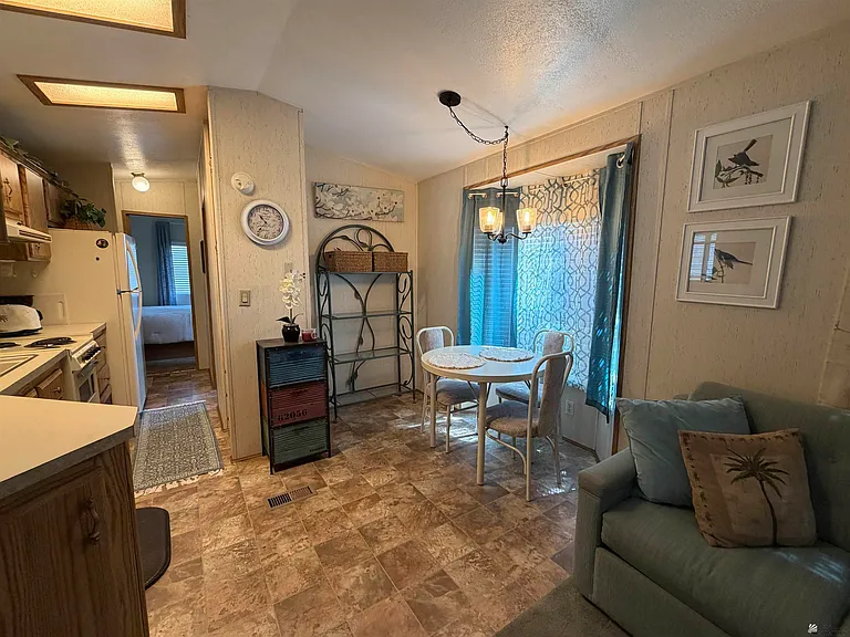 10322 E 29th Pl — Photo 16
