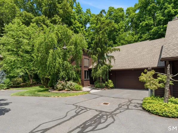 54 Ironwood Road #54, West Hartford, CT 06117