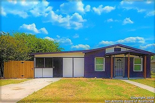 4th image of 2614 RAWHIDE LN