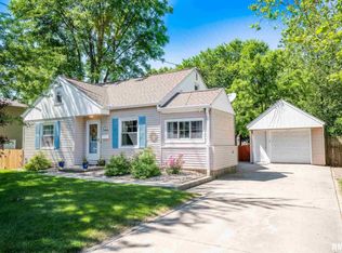 305 Monroe St, Washington, IL 61571