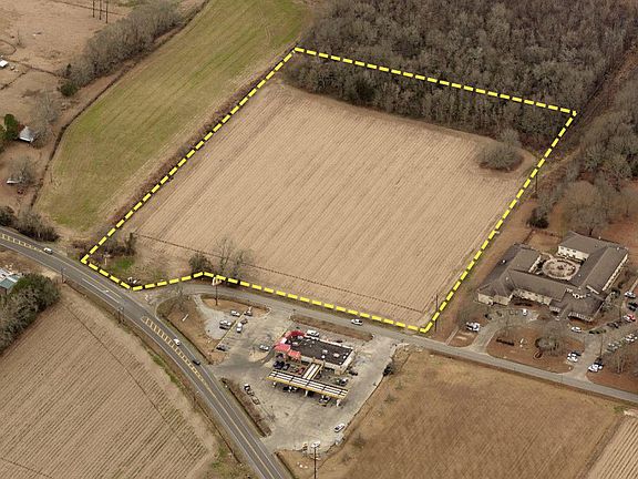 2nd image of Darby Ln