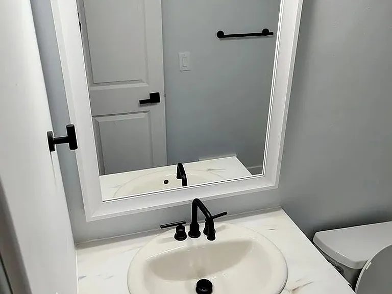 410 Fairfield Ave NW — Photo 9