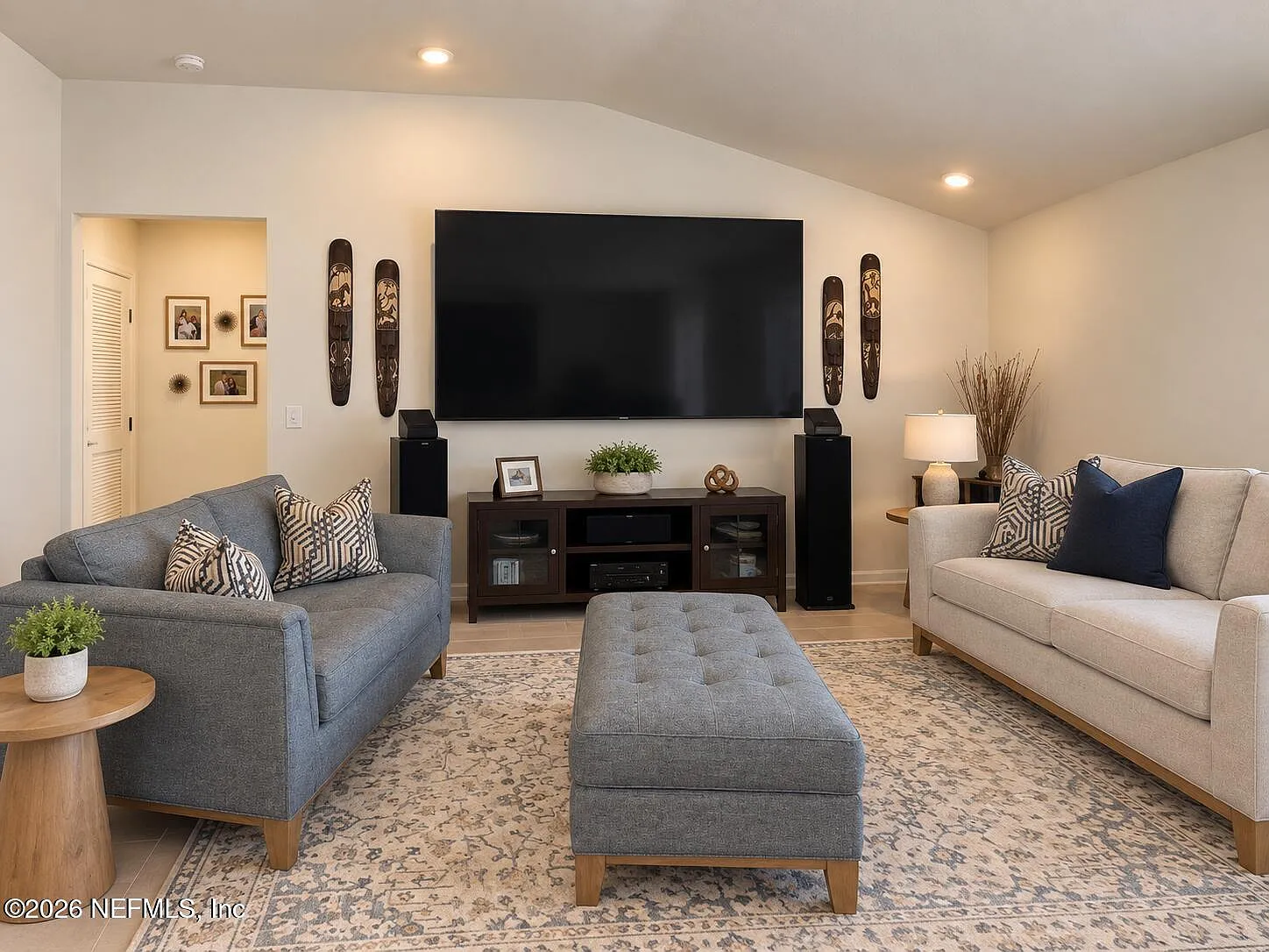 3 bed, 2.0 bath, 1537 sqft, $2,450 — Photo 3