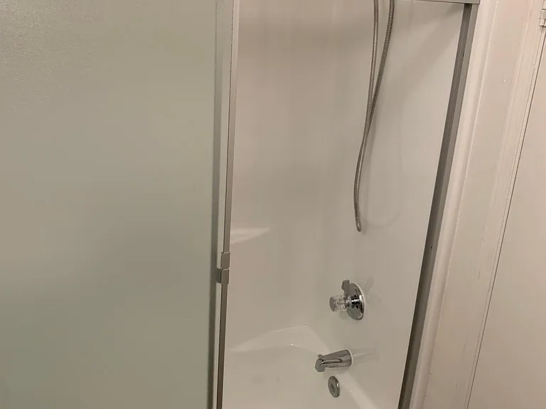 937 N Louise St #8 — Photo 12
