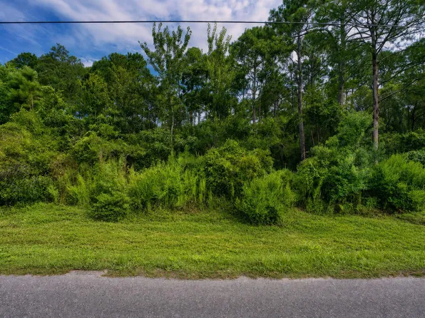133 West Dr, Carrabelle, FL 32322