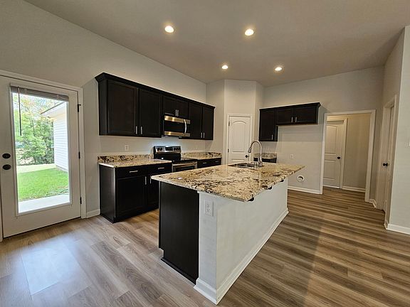5th image of 18154 Terraceside Dr