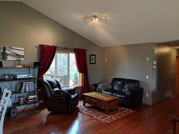 3rd image of 7967 Highland Dr