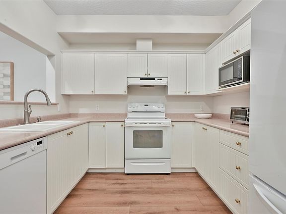 2nd image of 4525 Wilkinson Rd #25