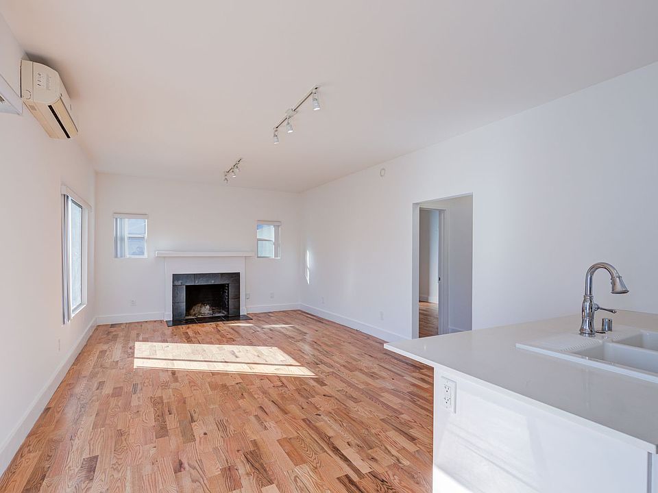 1st image of 3210 Bellevue Ave #3212