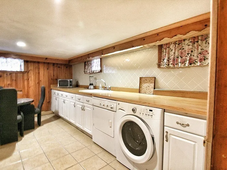 311 Ridge St — Photo 9