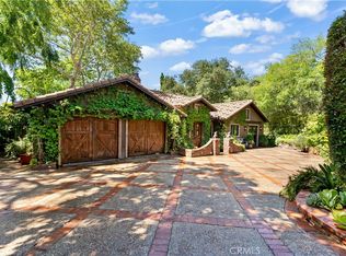 302 W Carter Ave, Sierra Madre, CA 91024