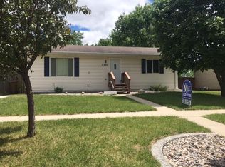 2336 Hawaii Ave SW, Huron, SD 57350
