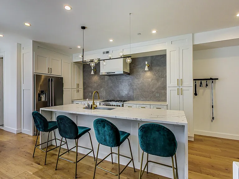 25 U St NE #2 — Photo 7