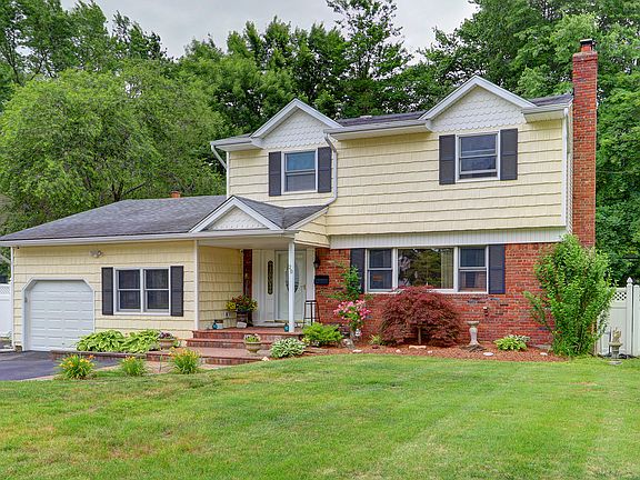 2nd image of 20 Dale Ln