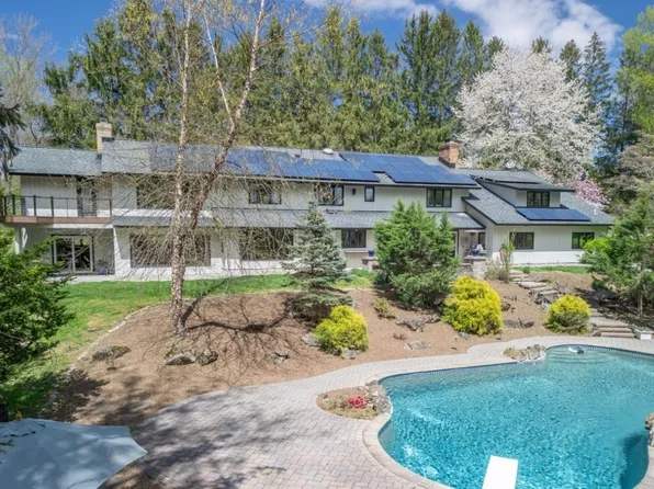 2 Elliot Farm Road, Tewksbury Twp., NJ 07830