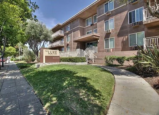 The Luxe Apartments — Photo 7